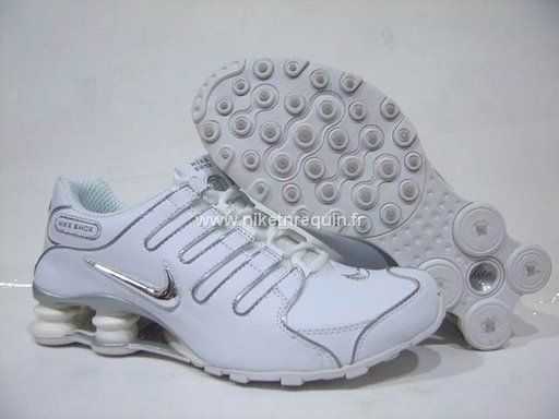 Fonctionnelle Nike Shox Nz Blanche Sneaker D Argent